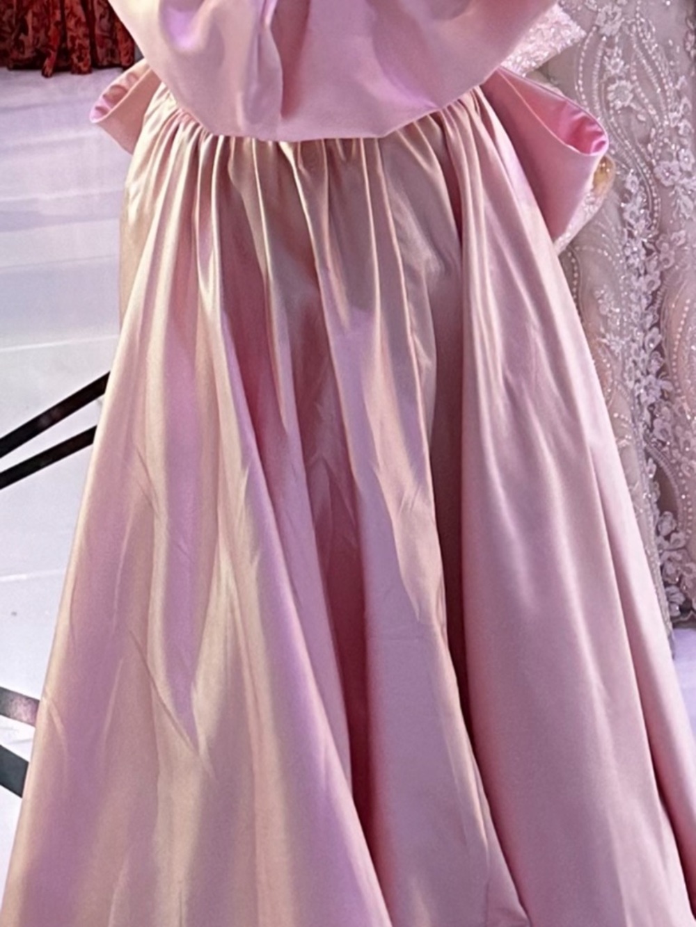 One-Shoulder Pink Satin Evening Gown with Side Bow Detail - Picture 2 of 3
